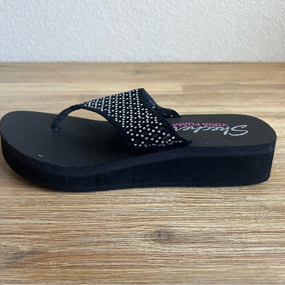 Skechers Women’s Yoga Foam Sparkle Thong Sandals Size 8 Comfort Flip Flops - Picture 4 of 11